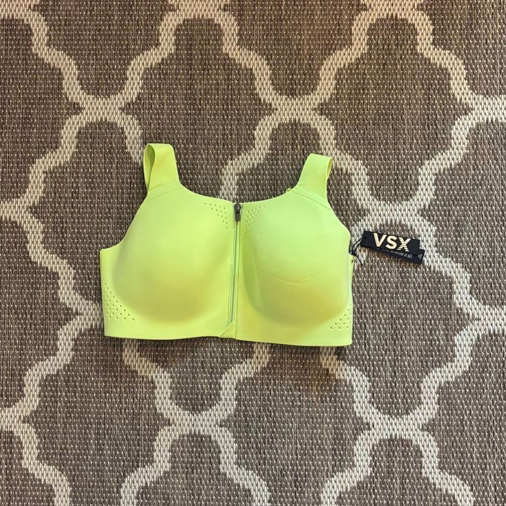 Victoria Secret featherweight Max sports bras size 36DD